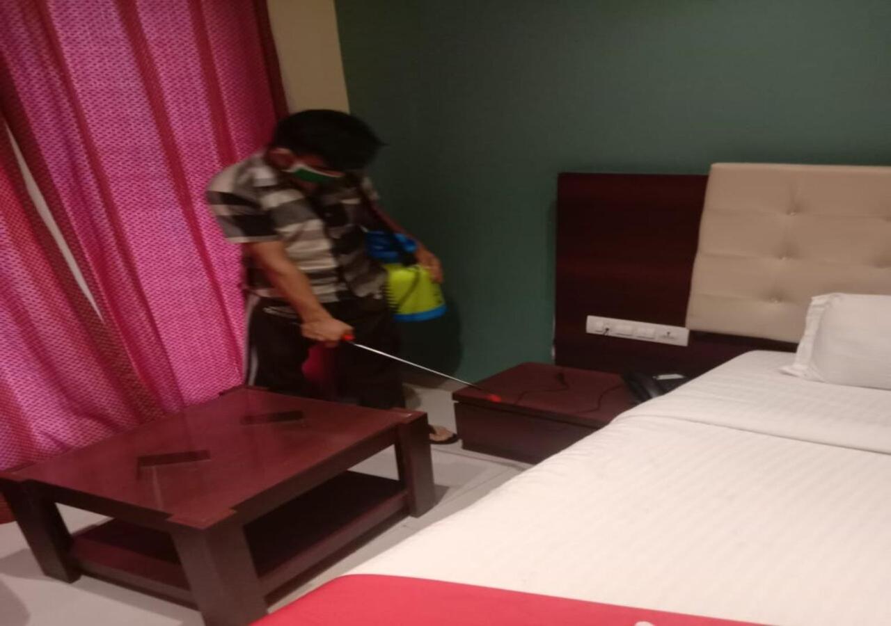 Hotel Malad Inn Opposite Malad Railway Station ムンバイ エクステリア 写真