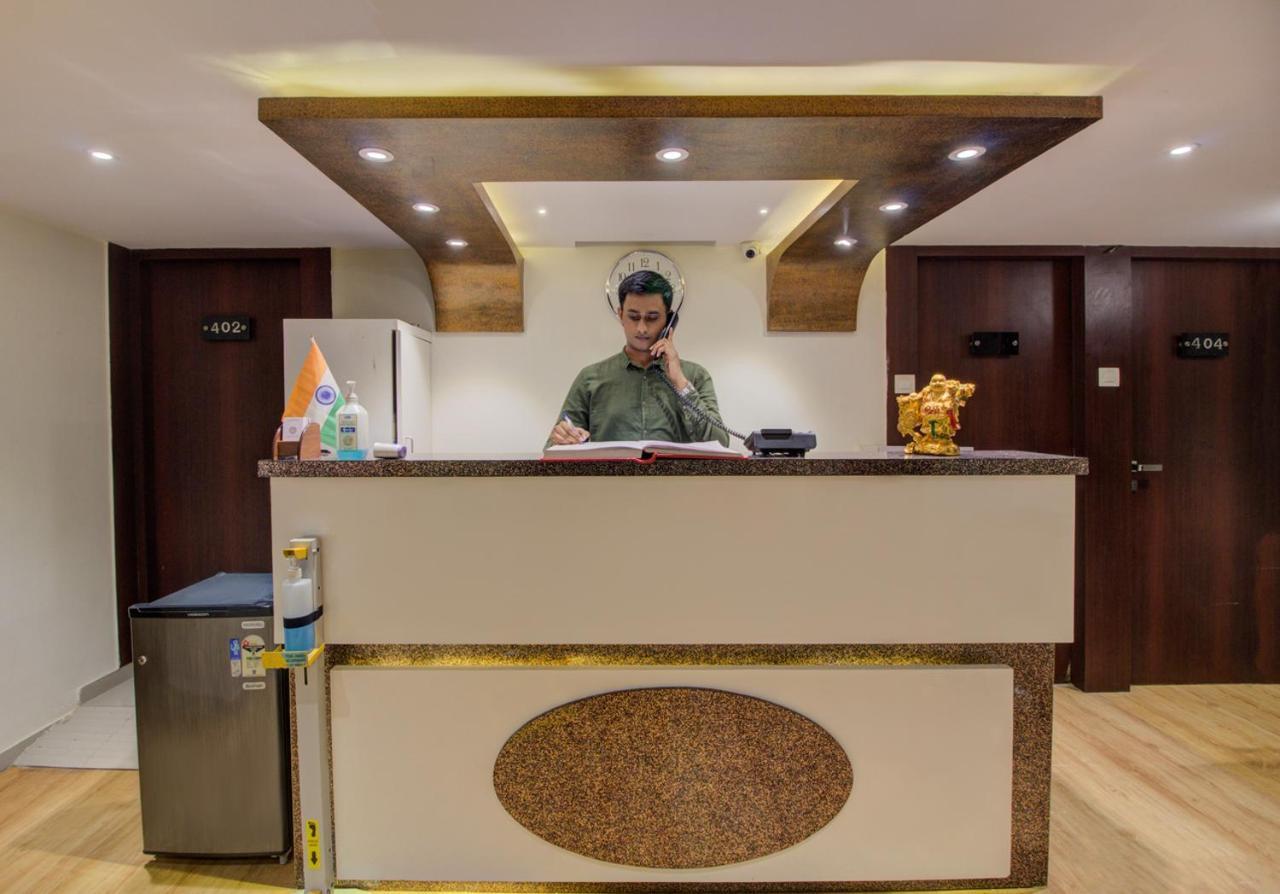 Hotel Malad Inn Opposite Malad Railway Station ムンバイ エクステリア 写真