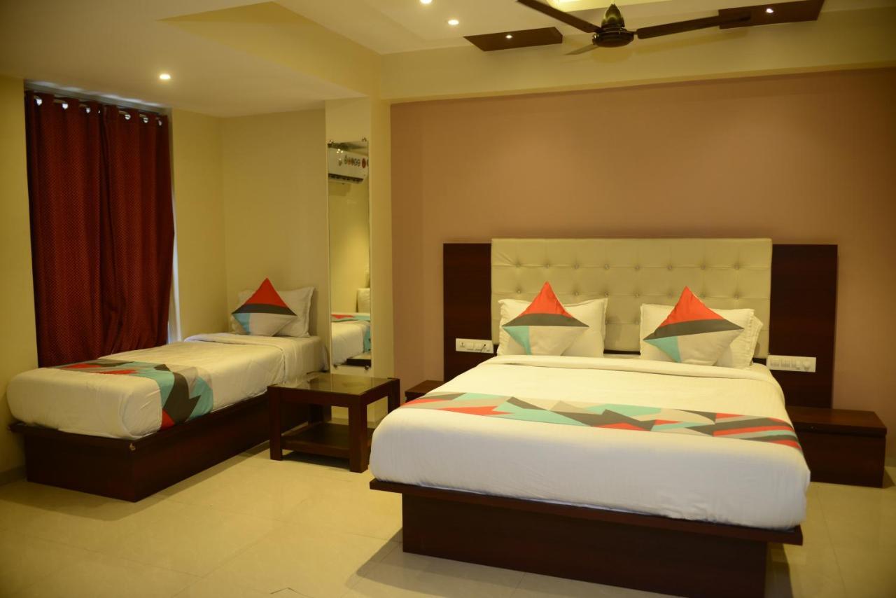 Hotel Malad Inn Opposite Malad Railway Station ムンバイ エクステリア 写真