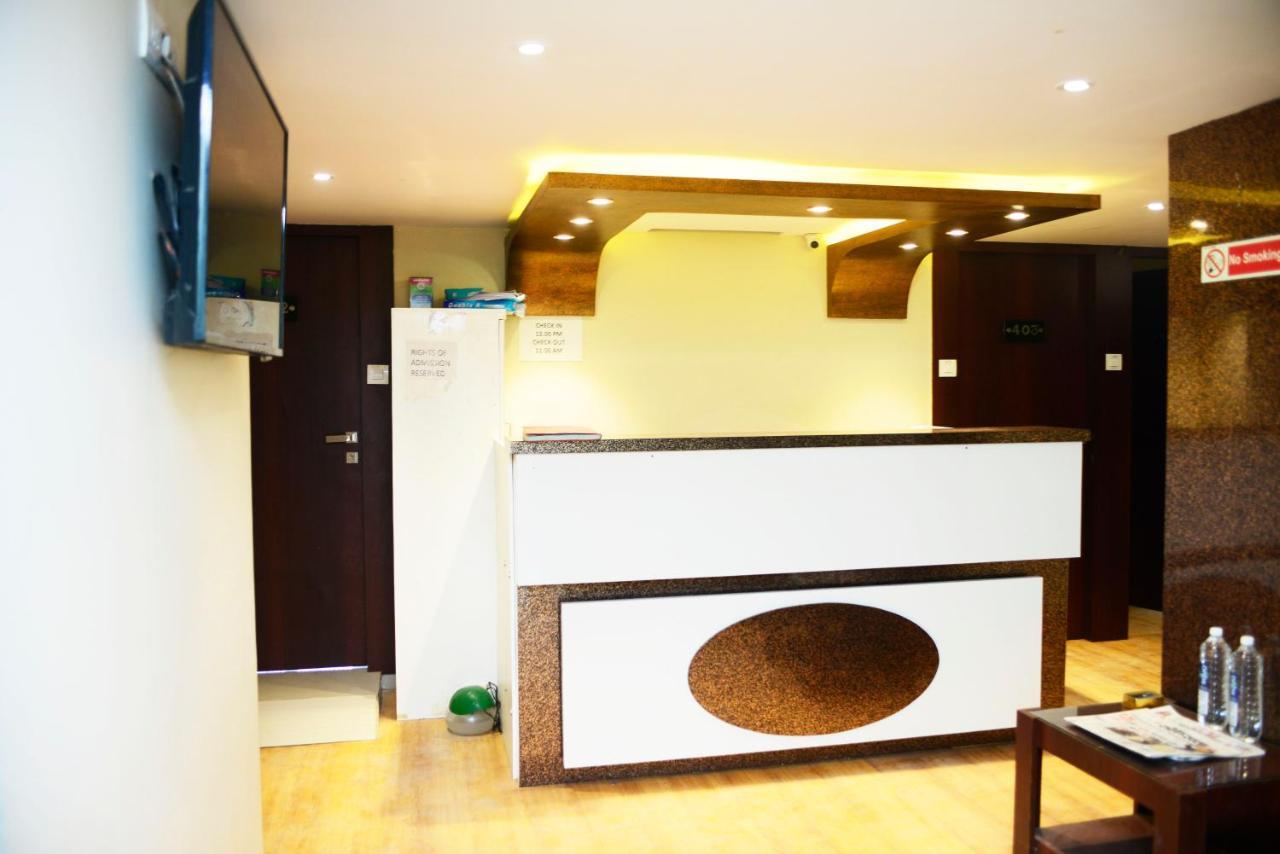 Hotel Malad Inn Opposite Malad Railway Station ムンバイ エクステリア 写真