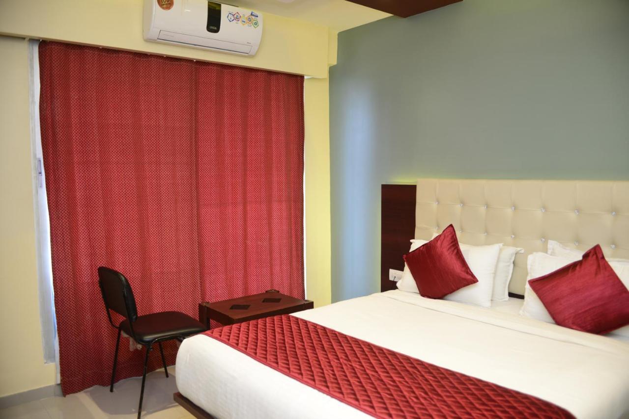 Hotel Malad Inn Opposite Malad Railway Station ムンバイ エクステリア 写真